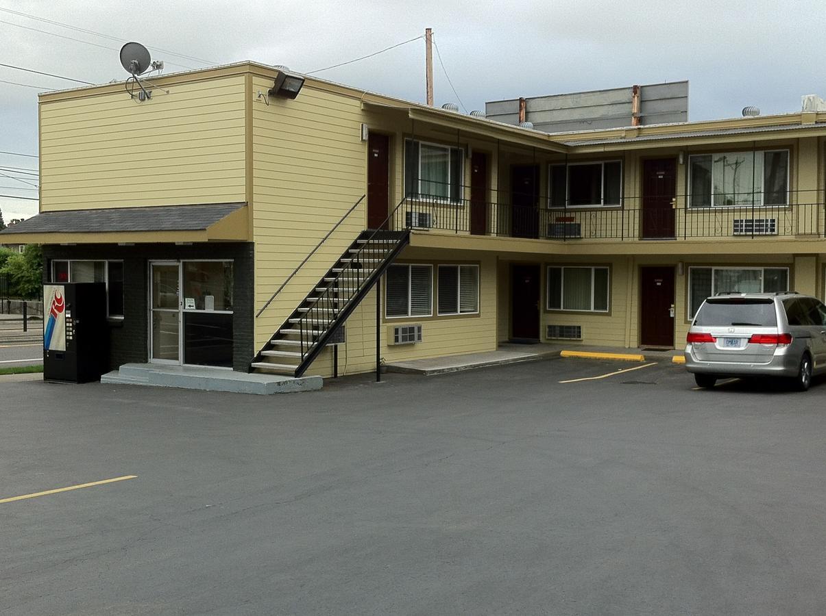 Economy Inn Portland Exterior photo